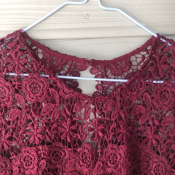 🌹 Burgundy Lace Cut Out Back Dress - Picture 4 of 6